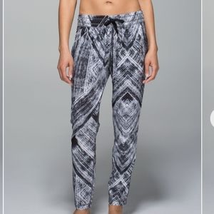 Lululemon Namaskar Pant II Heat Wave White